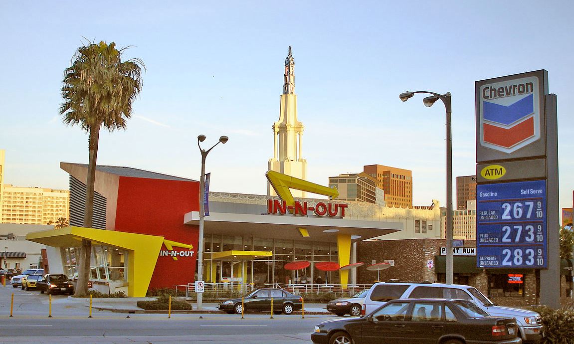 There are many affordable restaurants.